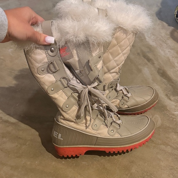 Sorel Women's Winter Boots - Gray and Pink - Picture 4 of 4